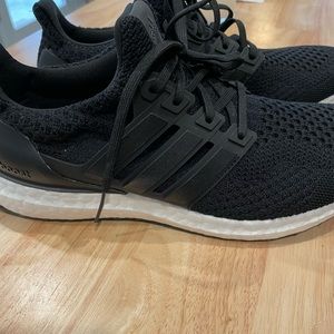 Adidas ultraboost 5.0 women’s size 9